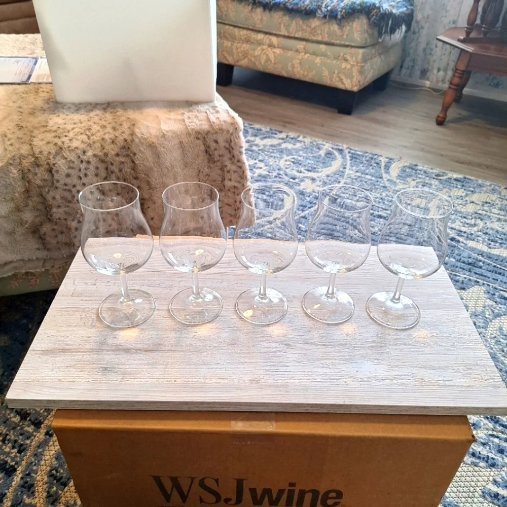 Port Crystal Monagram D Etched Glasses